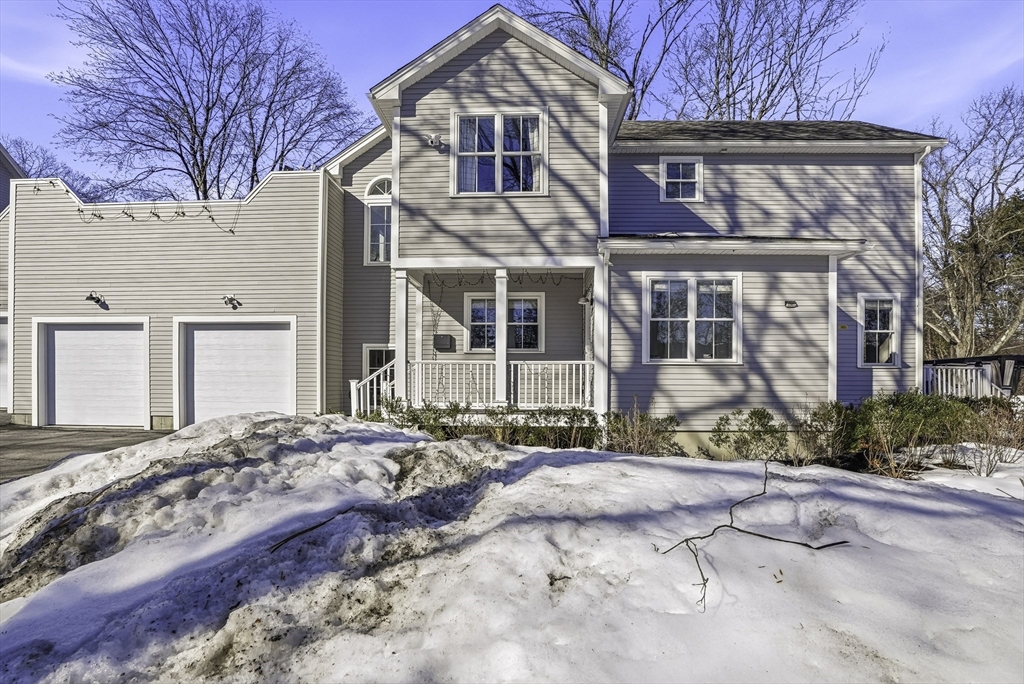 279 West Central, Natick, Massachusetts, 3 Bedrooms Bedrooms, 4 Rooms Rooms,3 BathroomsBathrooms,Residential Lease,For Rent,West Central,73486117