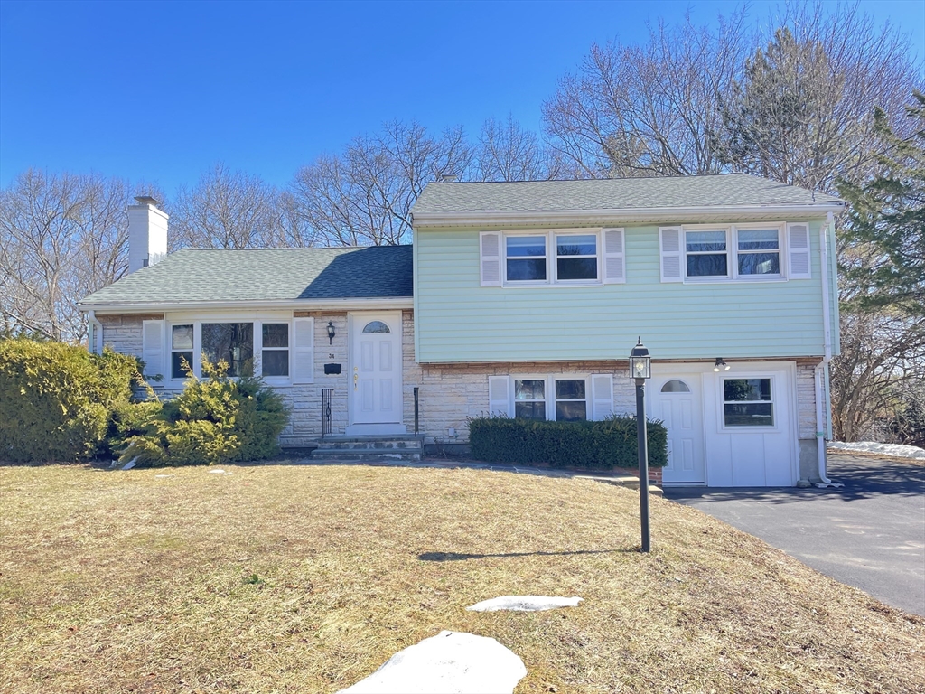 34 Foster Dr., Framingham, Massachusetts, 3 Bedrooms Bedrooms, 6 Rooms Rooms,1.5 BathroomsBathrooms,Residential Lease,For Rent,Foster Dr.,73486210