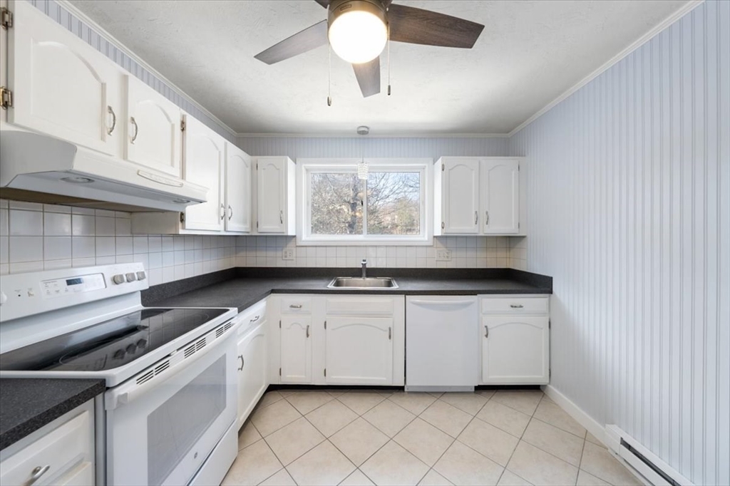 78 Highwood Drive, Franklin, Massachusetts, 2 Bedrooms Bedrooms, 4 Rooms Rooms,1 BathroomBathrooms,Residential,For Sale,Highwood Drive,73486135