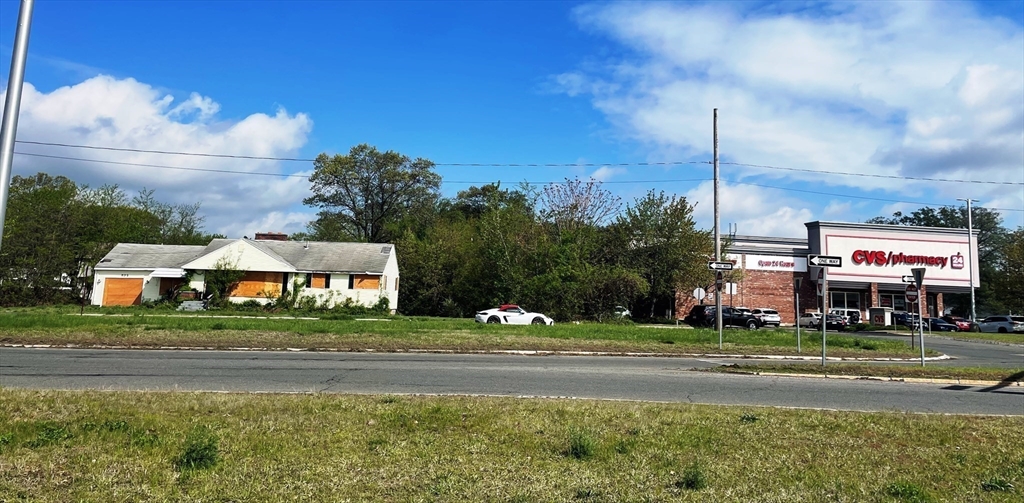 523 James St, Chicopee, Massachusetts, ,Land,For Sale,James St,73486217