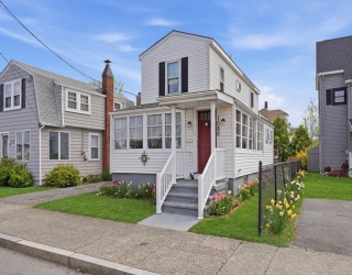 1080 Shirley St, Winthrop, Massachusetts, 3 Bedrooms Bedrooms, 6 Rooms Rooms,2.5 BathroomsBathrooms,Residential Income,For Sale,Shirley St,73486096