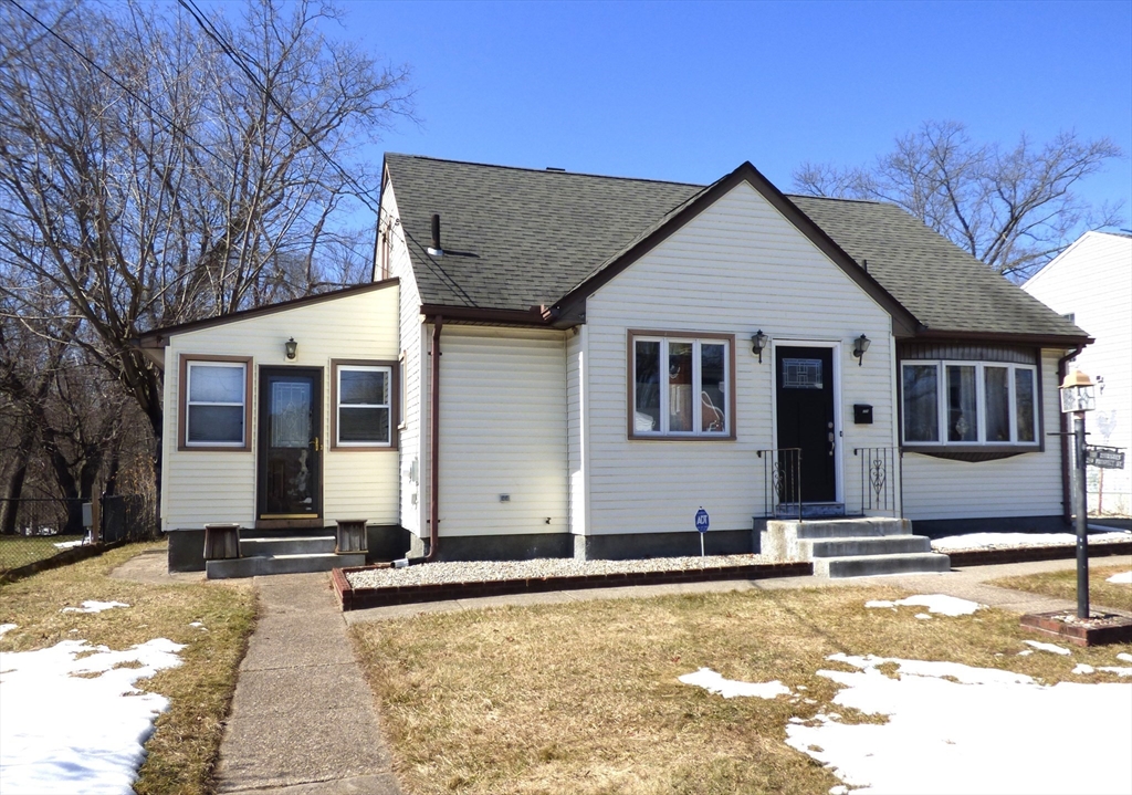 259 Prospect St, Ludlow, Massachusetts, 3 Bedrooms Bedrooms, 6 Rooms Rooms,2 BathroomsBathrooms,Residential,For Sale,Prospect St,73486137