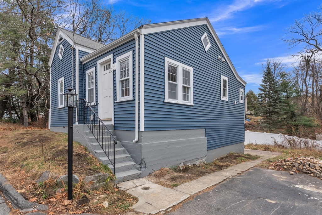 26 Buttrick Ave, Fitchburg, Massachusetts, 2 Bedrooms Bedrooms, 4 Rooms Rooms,1 BathroomBathrooms,Residential,For Sale,Buttrick Ave,73486283