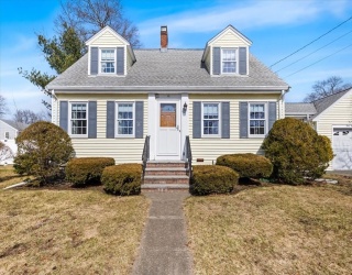 43 Grove Circle, Braintree, Massachusetts, 3 Bedrooms Bedrooms, 7 Rooms Rooms,1.5 BathroomsBathrooms,Residential,For Sale,Grove Circle,73486267