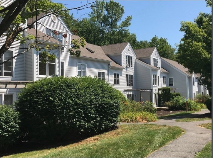 34 Salem Pl, Amherst, Massachusetts, 1 Bedroom Bedrooms, 4 Rooms Rooms,1 BathroomBathrooms,Residential Lease,For Rent,Salem Pl,73486333
