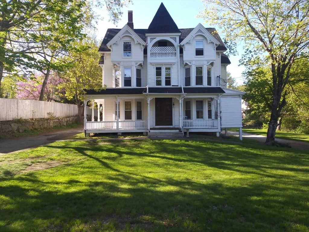 21 Pleasant, Upton, Massachusetts, 4 Bedrooms Bedrooms, 7 Rooms Rooms,1 BathroomBathrooms,Residential Lease,For Rent,Pleasant,73486342