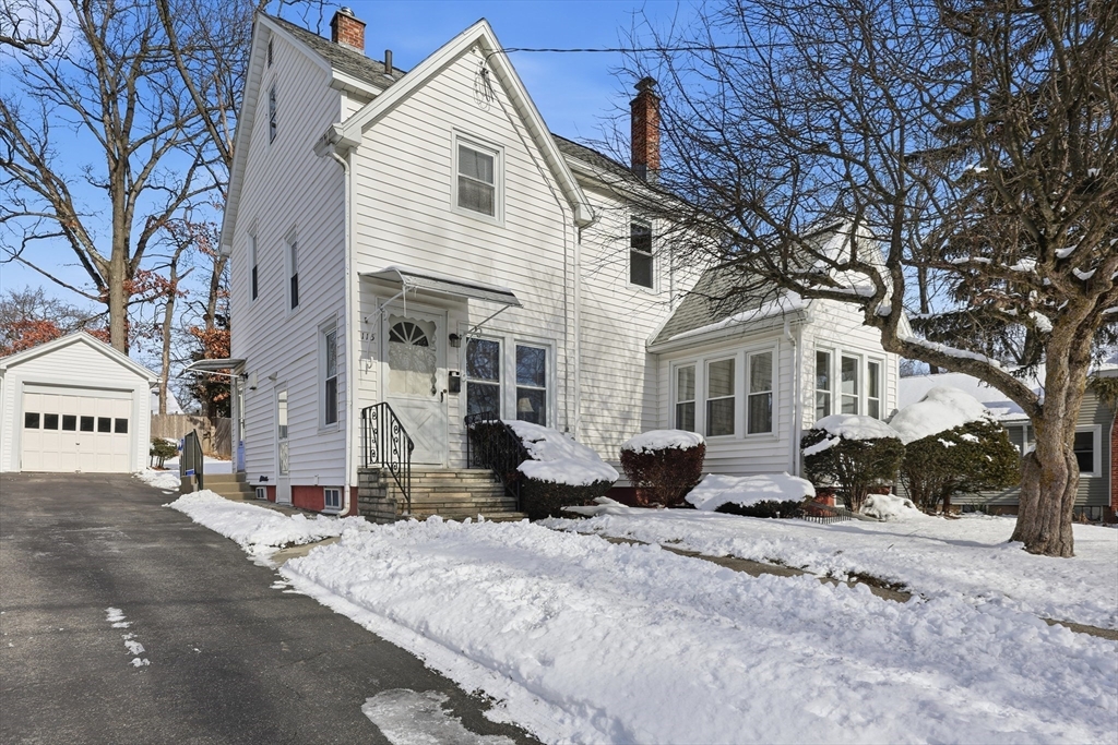 115 Tiffany Street, Springfield, Massachusetts, 3 Bedrooms Bedrooms, 7 Rooms Rooms,1.5 BathroomsBathrooms,Residential,For Sale,Tiffany Street,73471207
