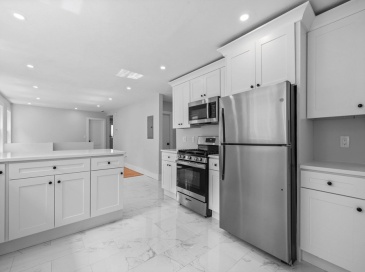 170 Calumet Street, Boston, Massachusetts, 3 Bedrooms Bedrooms, 6 Rooms Rooms,1.5 BathroomsBathrooms,Residential Lease,For Rent,Calumet Street,73467132