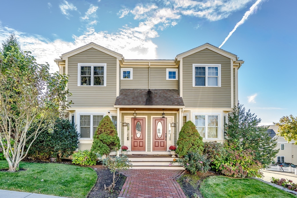 56 Bartlett Street, Watertown, Massachusetts, 3 Bedrooms Bedrooms, 8 Rooms Rooms,2.5 BathroomsBathrooms,Residential,For Sale,Bartlett Street,73476313