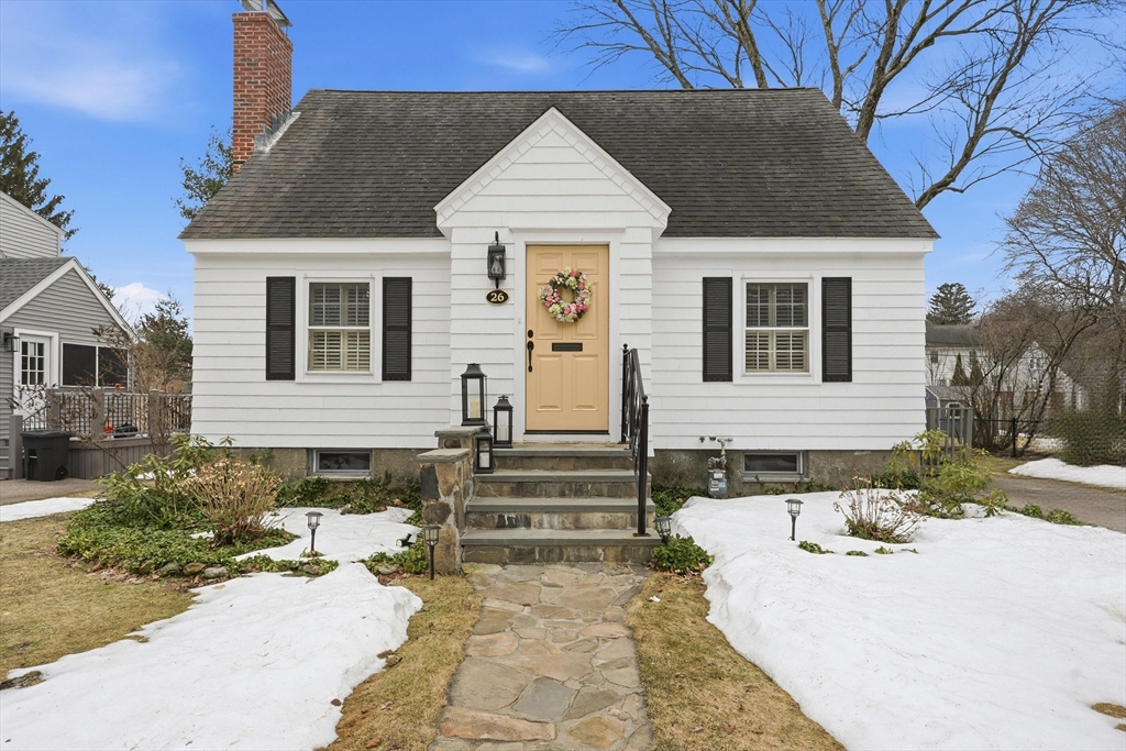 26 Westbrook Road, Worcester, Massachusetts, 2 Bedrooms Bedrooms, 6 Rooms Rooms,1.5 BathroomsBathrooms,Residential,For Sale,Westbrook Road,73486355