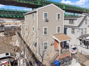 74 Chestnut Street, Chelsea, Massachusetts, 6 Bedrooms Bedrooms, 14 Rooms Rooms,4 BathroomsBathrooms,Residential Income,For Sale,Chestnut Street,73486459