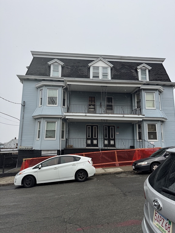 118 Locust St, Fall River, Massachusetts, 3 Bedrooms Bedrooms, 5 Rooms Rooms,1 BathroomBathrooms,Residential Lease,For Rent,Locust St,73486464