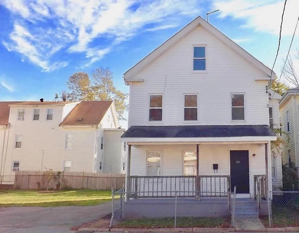 60 Tremont St, Brockton, Massachusetts, 5 Bedrooms Bedrooms, 11 Rooms Rooms,2 BathroomsBathrooms,Residential Income,For Sale,Tremont St,73486494