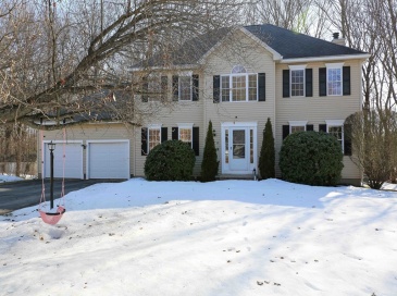 12 Coldbrook Rd, Millbury, Massachusetts, 4 Bedrooms Bedrooms, 8 Rooms Rooms,2.5 BathroomsBathrooms,Residential Lease,For Rent,Coldbrook Rd,73486507