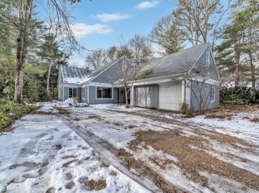 164 Coonamessett Circle, Falmouth, Massachusetts, 3 Bedrooms Bedrooms, 9 Rooms Rooms,2 BathroomsBathrooms,Residential,For Sale,Coonamessett Circle,73472235