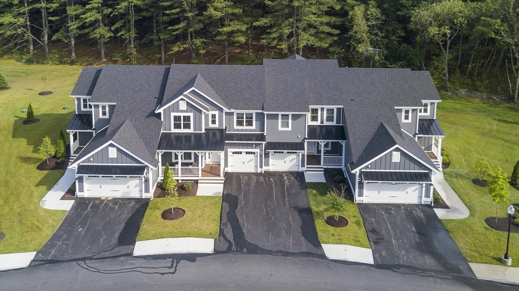 27 Lily Pond Lane, Lexington, Massachusetts, 2 Bedrooms Bedrooms, 6 Rooms Rooms,2.5 BathroomsBathrooms,Residential Lease,For Rent,Lily Pond Lane,73477719