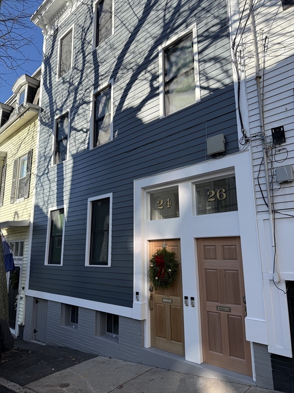 24 Albion Place, Boston, Massachusetts, 2 Bedrooms Bedrooms, 5 Rooms Rooms,2 BathroomsBathrooms,Residential,For Sale,Albion Place,73474465