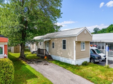 209 New Yorker Avenue, Chelmsford, Massachusetts, 2 Bedrooms Bedrooms, 4 Rooms Rooms,1 BathroomBathrooms,Residential,For Sale,New Yorker Avenue,73413810 209 New Yorker Avenue, Chelmsford, Massachusetts, 2 Bedrooms Bedrooms, 4 Rooms Rooms,1 BathroomBathrooms,Residential,For Sale,New Yorker Avenue,73413810