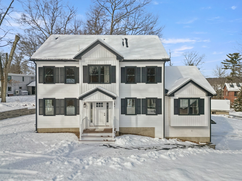 12 Lands End Rd, Tyngsborough, Massachusetts, 4 Bedrooms Bedrooms, 9 Rooms Rooms,2.5 BathroomsBathrooms,Residential,For Sale,Lands End Rd,73471332