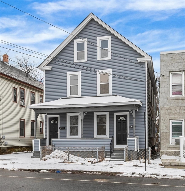 272 W 6th St, Lowell, Massachusetts, 9 Bedrooms Bedrooms, 13 Rooms Rooms,2 BathroomsBathrooms,Residential Income,For Sale,W 6th St,73467071