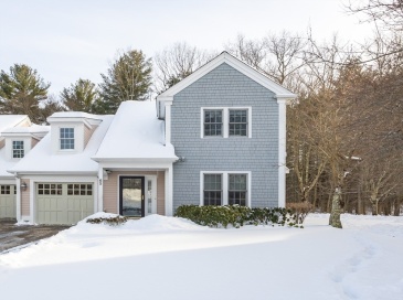 65 Godfrey Dr, Norton, Massachusetts, 2 Bedrooms Bedrooms, 7 Rooms Rooms,2.5 BathroomsBathrooms,Residential,For Sale,Godfrey Dr,73472841