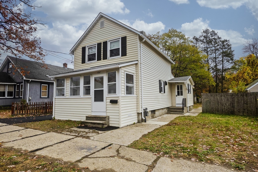 151 Littleton St, Springfield, Massachusetts, 2 Bedrooms Bedrooms, 6 Rooms Rooms,1.5 BathroomsBathrooms,Residential,For Sale,Littleton St,73451129