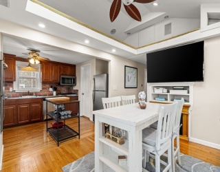 38 Newport Rd, Hull, Massachusetts, 3 Bedrooms Bedrooms, 5 Rooms Rooms,2 BathroomsBathrooms,Residential,For Sale,Newport Rd,73468721