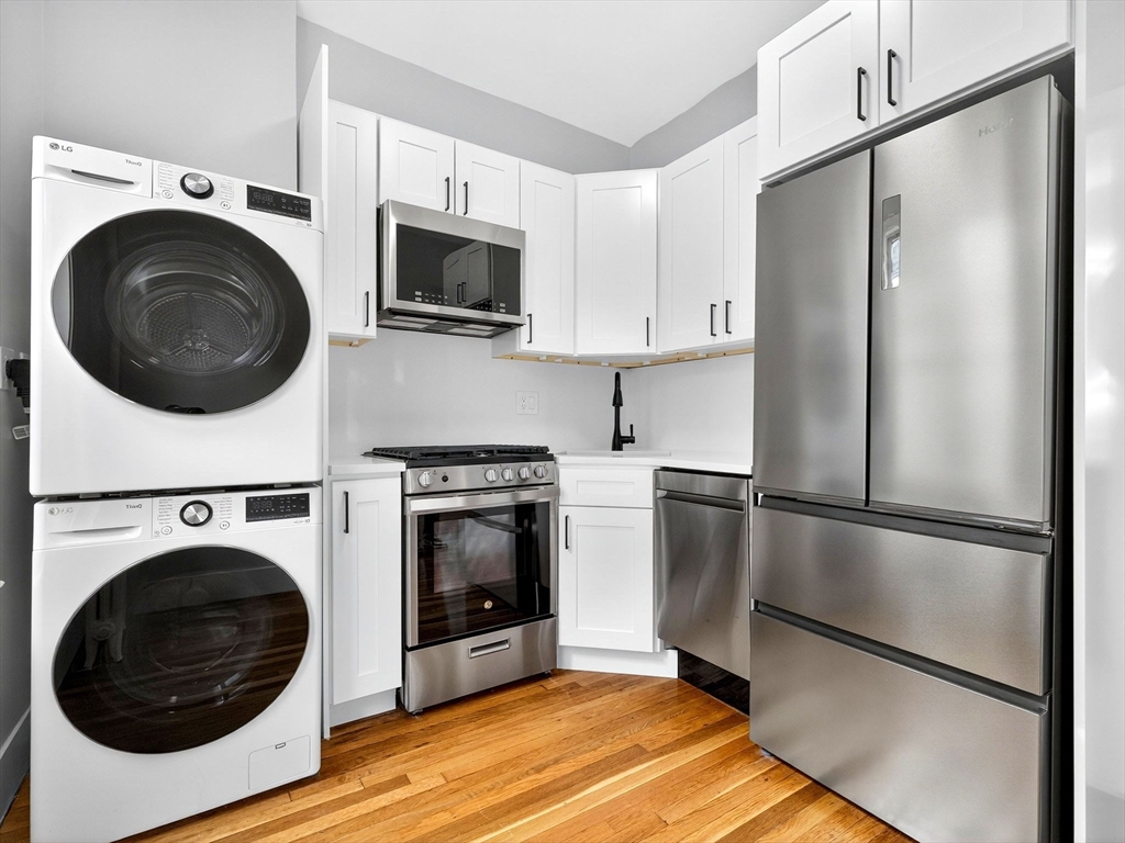 1576 Cambridge St, Cambridge, Massachusetts, 1 Bedroom Bedrooms, 1 Room Rooms,1 BathroomBathrooms,Residential Lease,For Rent,Cambridge St,73486568