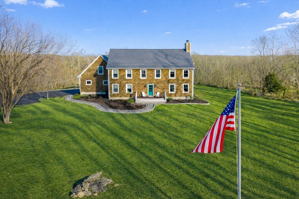 100 Bradley Street, Seekonk, Massachusetts, 5 Bedrooms Bedrooms, 11 Rooms Rooms,4 BathroomsBathrooms,Residential,For Sale,Bradley Street,73486595