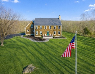 100 Bradley Street, Seekonk, Massachusetts, 5 Bedrooms Bedrooms, 11 Rooms Rooms,4 BathroomsBathrooms,Residential,For Sale,Bradley Street,73486595