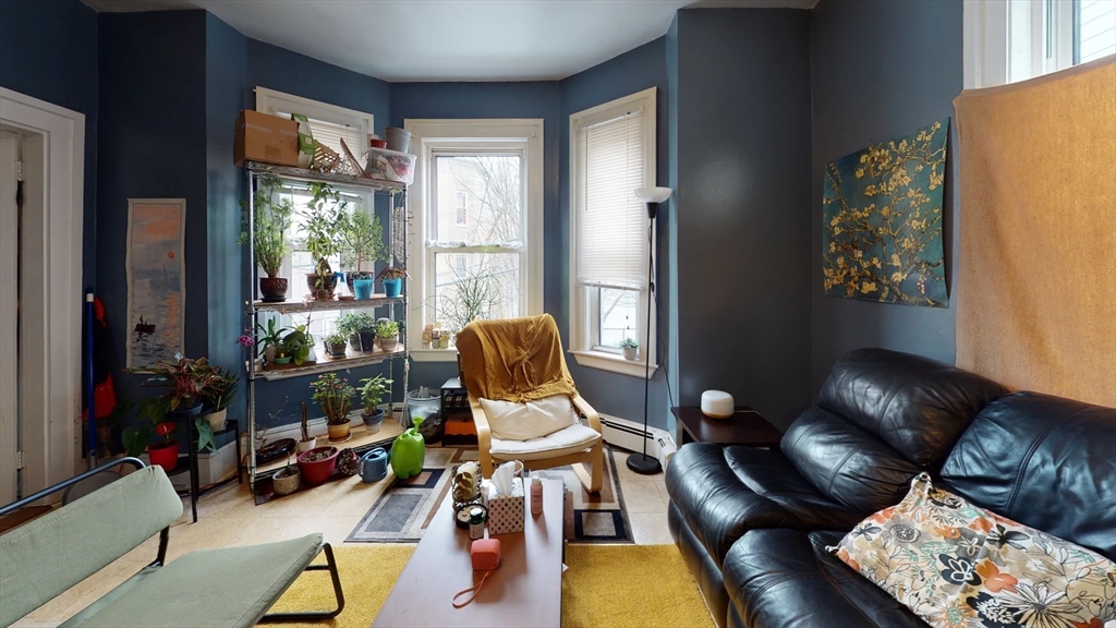 36 Mozart, Boston, Massachusetts, 3 Bedrooms Bedrooms, 4 Rooms Rooms,1 BathroomBathrooms,Residential Lease,For Rent,Mozart,73486612