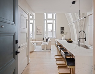 61 Hall Street, Waltham, Massachusetts, 2 Bedrooms Bedrooms, 6 Rooms Rooms,2 BathroomsBathrooms,Residential,For Sale,Hall Street,73486515