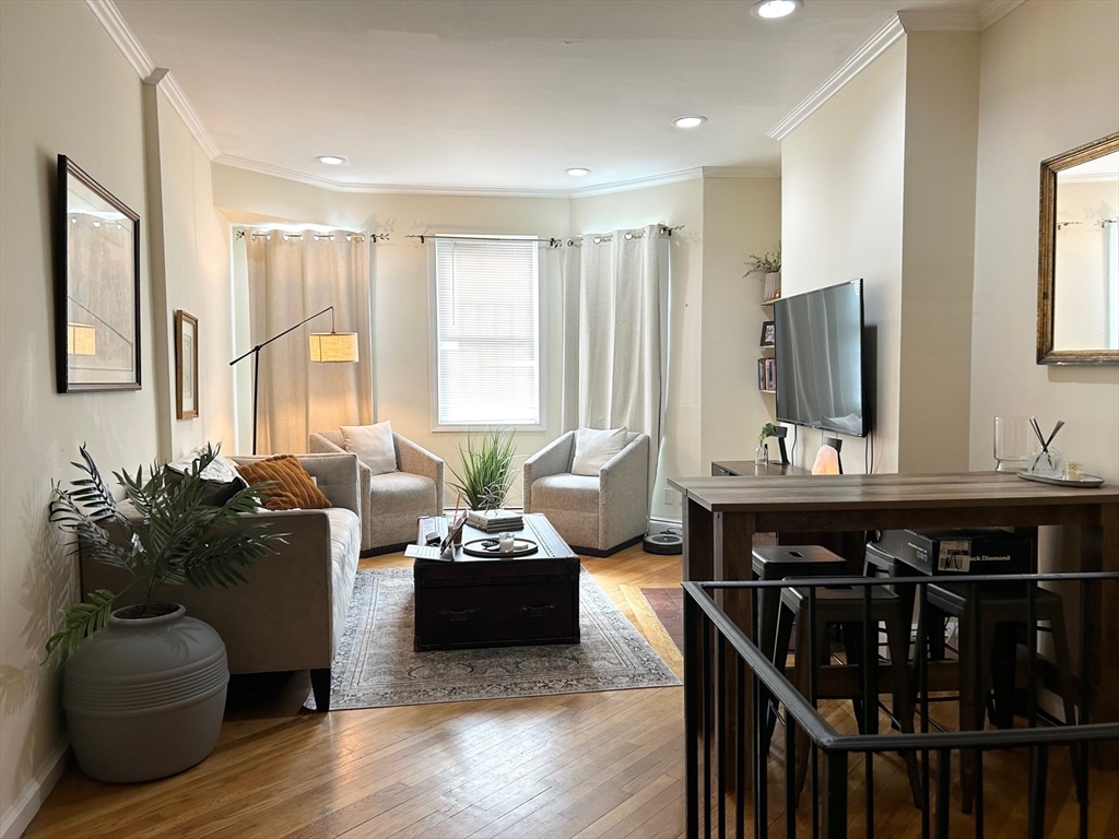 390 Riverway, Boston, Massachusetts, 2 Bedrooms Bedrooms, 4 Rooms Rooms,2 BathroomsBathrooms,Residential Lease,For Rent,Riverway,73486540