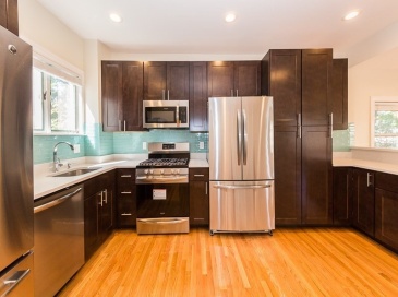 126 Monument St., Medford, Massachusetts, 6 Bedrooms Bedrooms, 8 Rooms Rooms,5 BathroomsBathrooms,Residential Lease,For Rent,Monument St.,73486555