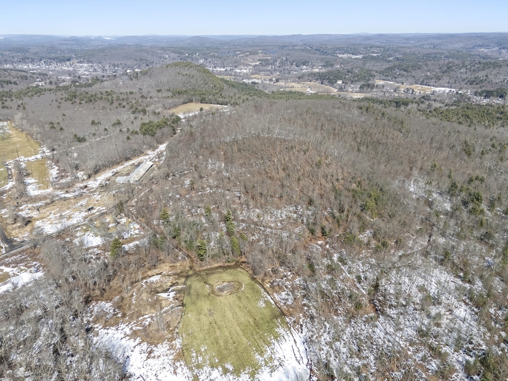 25 Macomber Rd, Monson, Massachusetts, 3 Bedrooms Bedrooms, 7 Rooms Rooms,1.5 BathroomsBathrooms,Residential,For Sale,Macomber Rd,73486531