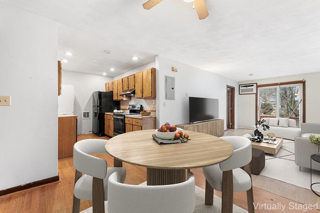 12 Hamilton Street, Everett, Massachusetts, 1 Bedroom Bedrooms, 3 Rooms Rooms,1 BathroomBathrooms,Residential,For Sale,Hamilton Street,73486543