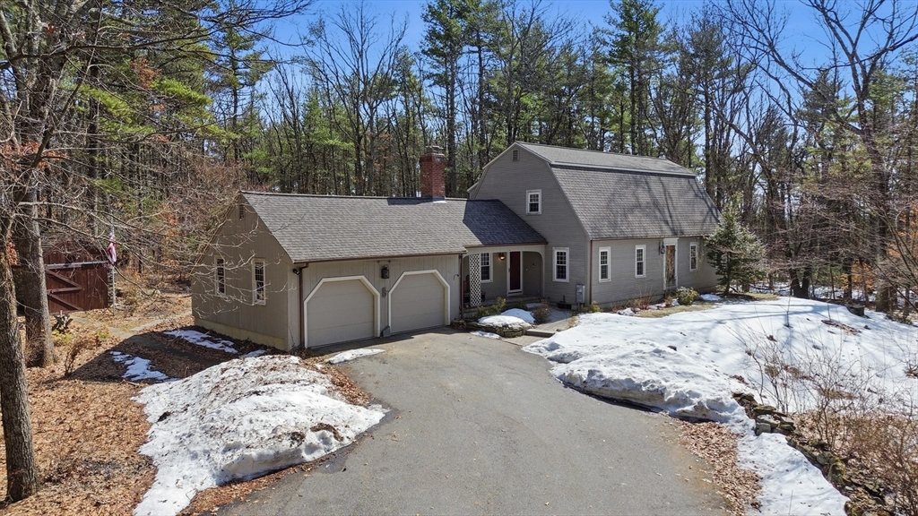 5 Oak Ridge Rd, Littleton, Massachusetts, 4 Bedrooms Bedrooms, 9 Rooms Rooms,2 BathroomsBathrooms,Residential,For Sale,Oak Ridge Rd,73486514