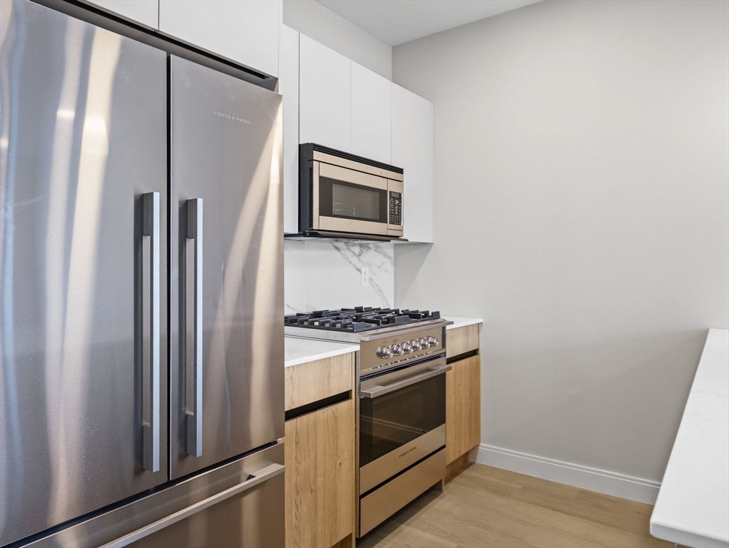 249 Corey Rd, Boston, Massachusetts, 3 Bedrooms Bedrooms, 6 Rooms Rooms,2 BathroomsBathrooms,Residential Lease,For Rent,Corey Rd,73486705