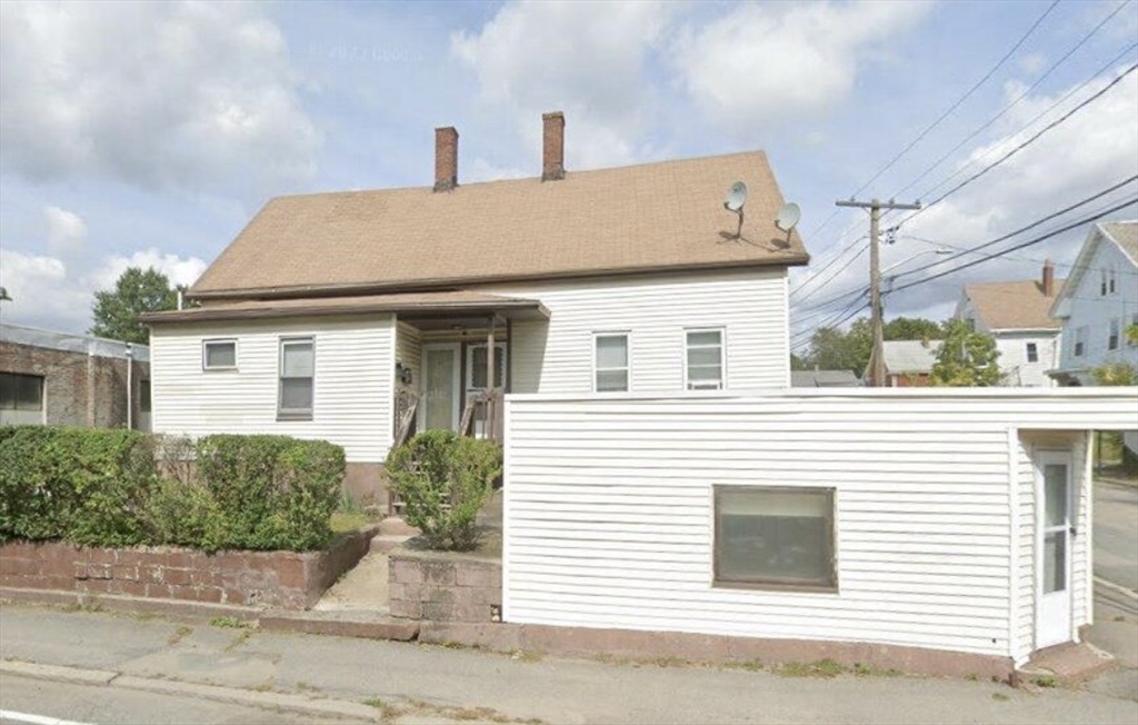 68 Elliot Street, Brockton, Massachusetts, 3 Bedrooms Bedrooms, 5 Rooms Rooms,1 BathroomBathrooms,Residential Lease,For Rent,Elliot Street,73486706