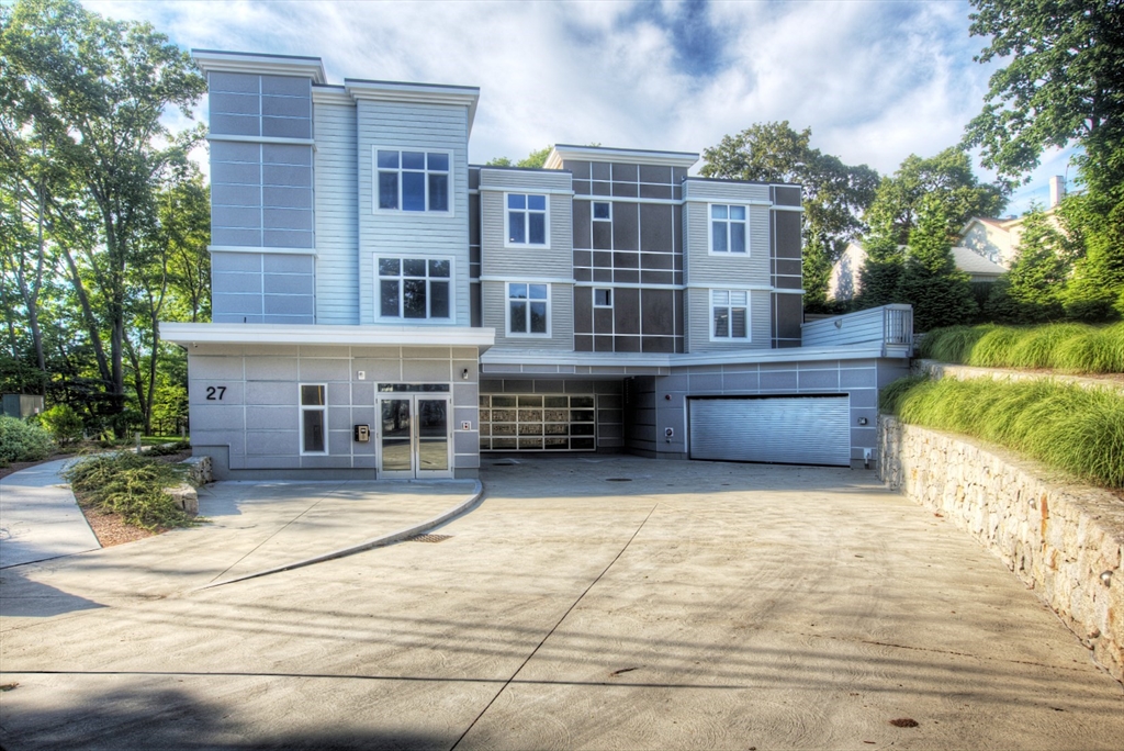 27 Jefferson, Marlborough, Massachusetts, 2 Bedrooms Bedrooms, 5 Rooms Rooms,2 BathroomsBathrooms,Residential,For Sale,Jefferson,73486733