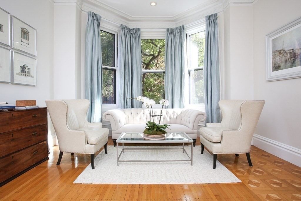 121 Marlborough St, Boston, Massachusetts, 1 Bedroom Bedrooms, 3 Rooms Rooms,1 BathroomBathrooms,Residential Lease,For Rent,Marlborough St,73486750