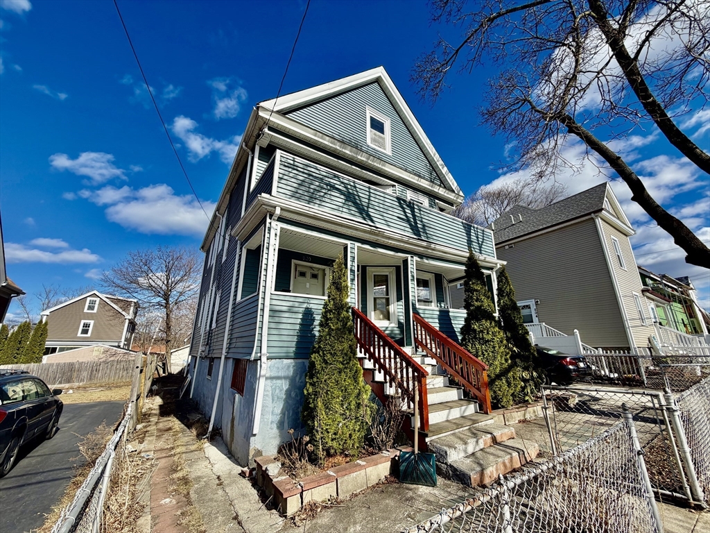 202 Fayette St, Quincy, Massachusetts, 2 Bedrooms Bedrooms, 4 Rooms Rooms,2 BathroomsBathrooms,Residential Lease,For Rent,Fayette St,73486799