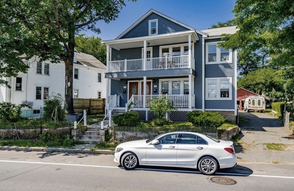 148-150 Stafford St, Springfield, Massachusetts, 6 Bedrooms Bedrooms, 12 Rooms Rooms,2 BathroomsBathrooms,Residential Income,For Sale,Stafford St,73486798