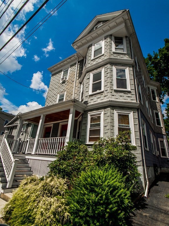 30 Spring Park Avenue, Boston, Massachusetts, 3 Bedrooms Bedrooms, 6 Rooms Rooms,1 BathroomBathrooms,Residential Lease,For Rent,Spring Park Avenue,73486825