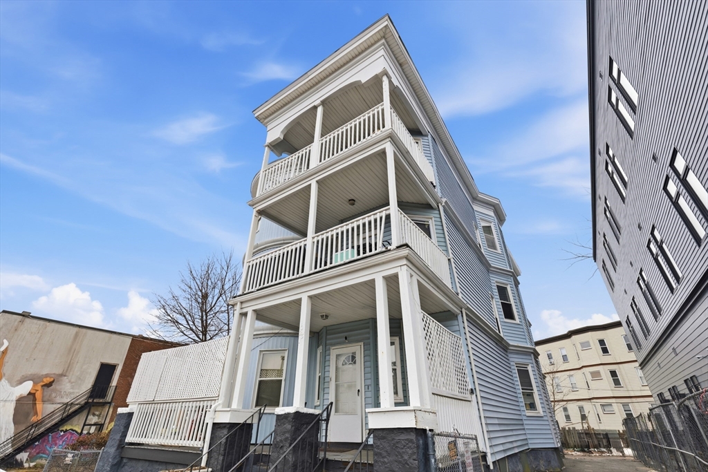 1023-A Blue Hill Ave, Boston, Massachusetts, 11 Bedrooms Bedrooms, 17 Rooms Rooms,3 BathroomsBathrooms,Residential Income,For Sale,Blue Hill Ave,73486845