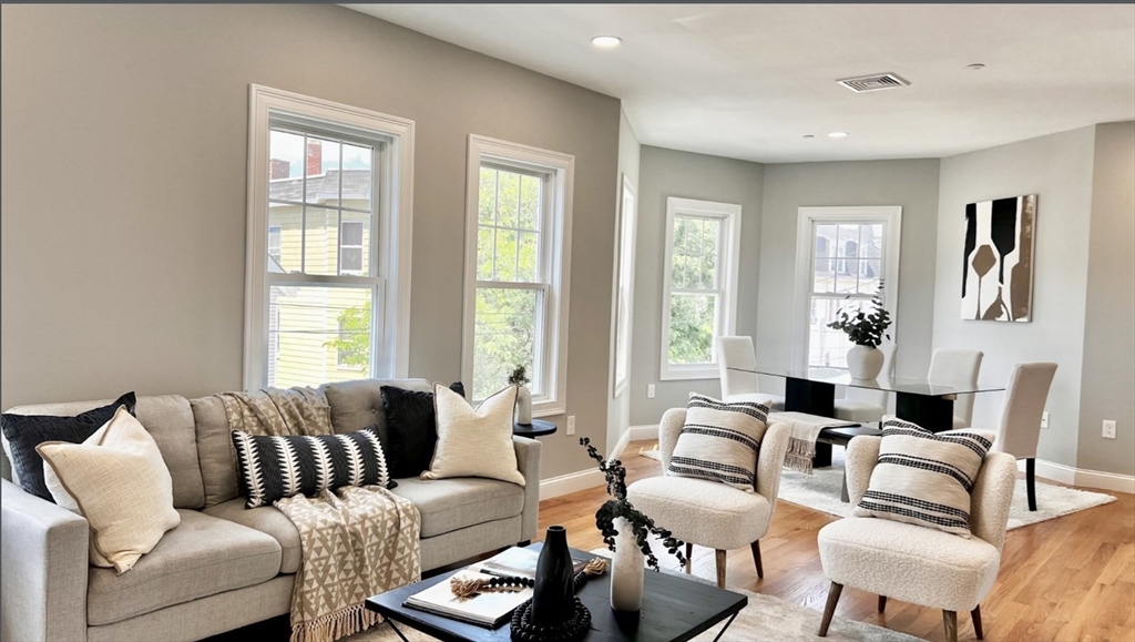 20 Alston St, Somerville, Massachusetts, 4 Bedrooms Bedrooms, 7 Rooms Rooms,2 BathroomsBathrooms,Residential Lease,For Rent,Alston St,73486863