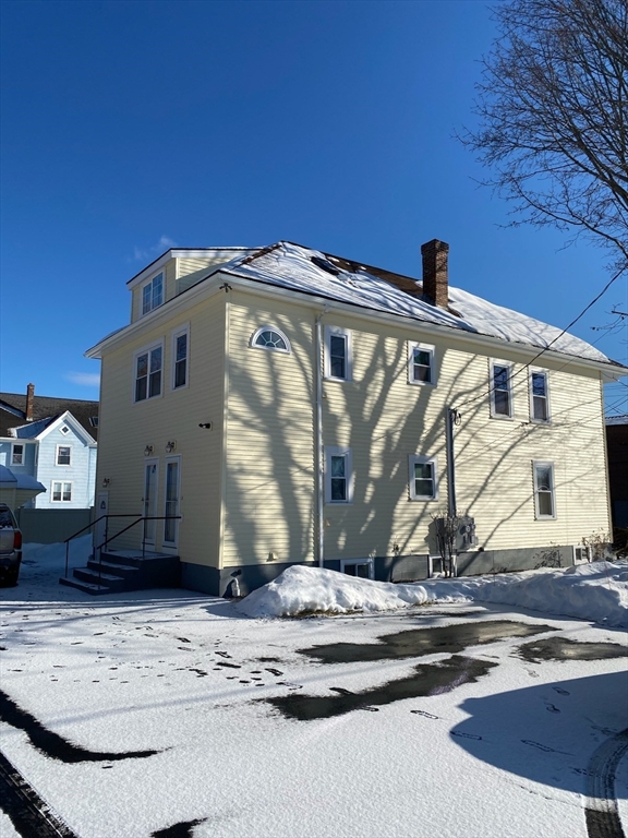 41 Howe Avenue, Millbury, Massachusetts, 2 Bedrooms Bedrooms, 4 Rooms Rooms,1 BathroomBathrooms,Residential Lease,For Rent,Howe Avenue,73477673