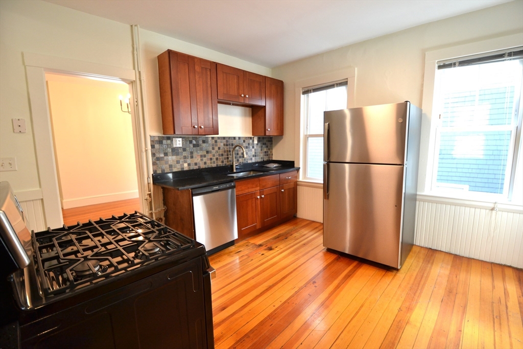 82 Montebello Rd., Boston, Massachusetts, 3 Bedrooms Bedrooms, 5 Rooms Rooms,1 BathroomBathrooms,Residential Lease,For Rent,Montebello Rd.,73486870