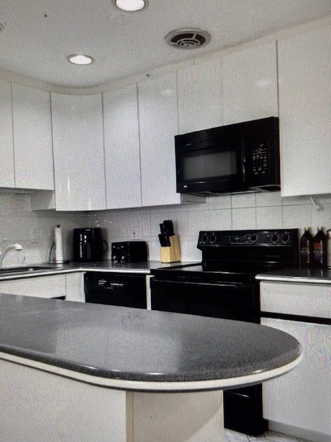 50 Green Street, Brookline, Massachusetts, 2 Bedrooms Bedrooms, 5 Rooms Rooms,2 BathroomsBathrooms,Residential Lease,For Rent,Green Street,73486948