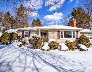 208 Birch Rd, Longmeadow, Massachusetts, 3 Bedrooms Bedrooms, 7 Rooms Rooms,2 BathroomsBathrooms,Residential,For Sale,Birch Rd,73478243
